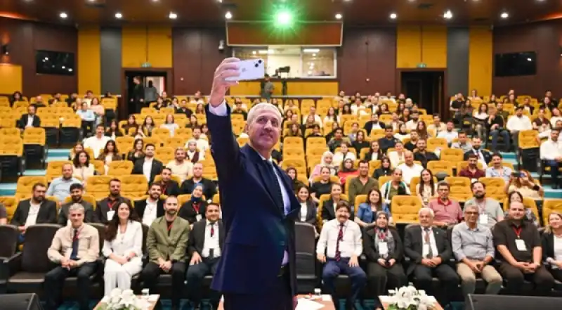 HMKÜ’de İlk Lisansüstü Öğrenci Kongresi Heyecanı Yaşandı
