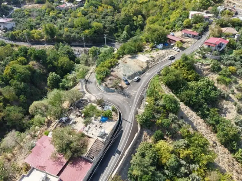 HBB, Kırıkhan Alaybeyli’nin Yolunu Asfaltladı