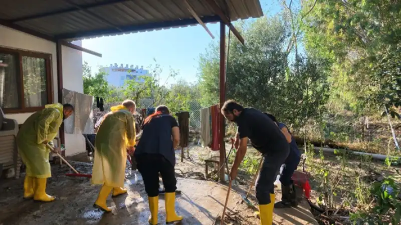 HBB’den Arsuz’da Yoğun Yağışlar Sonrası Temizlik Seferberliği