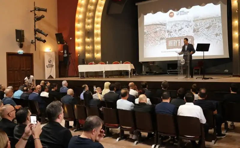 Atatürk Caddesi Mülk Sahibi Ve Esnaflarıyla Istişare Toplantısı Gerçekleştirildi