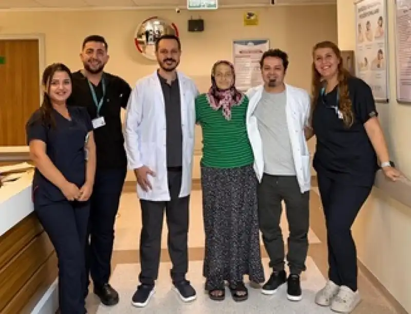 Hastaneleri Dolaştı, Karnındaki 10 Kiloluk Kitle Reyhanlı’da çıkarıldı