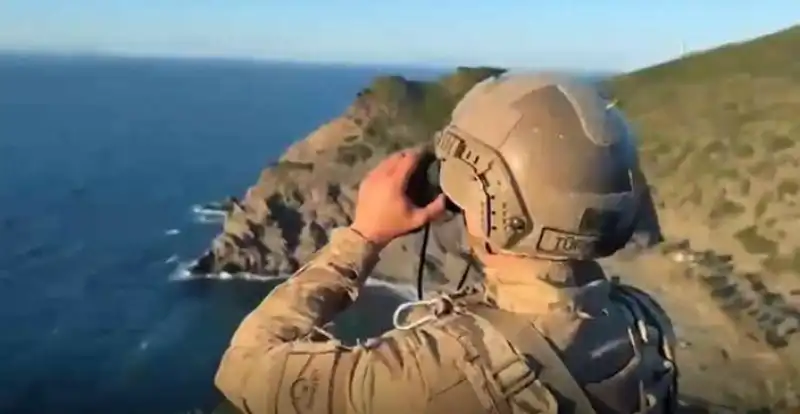 Göçmen Kaçakçılığına Havadan, Karadan, Denizden Darbe!