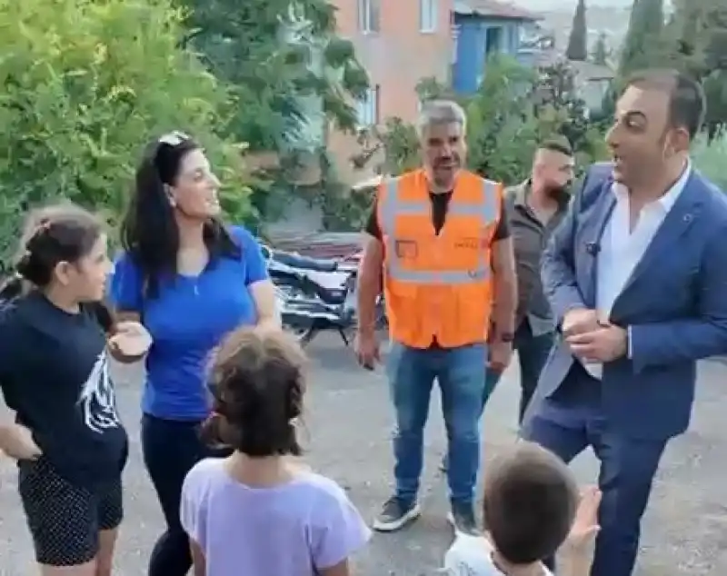 Başkan Özgün, Asfalt Çalışmalarını İnceledi, Vatandaşlarla Sohbet Etti