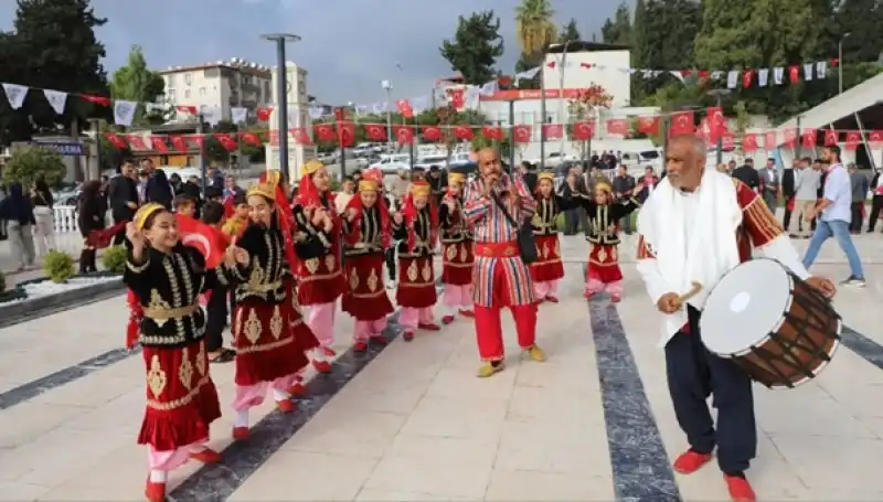 Altınözü’ne Yeni Kent Meydanı