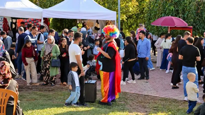 Festivalin Gönüllü Palyaçosu Gönülleri Fethetti