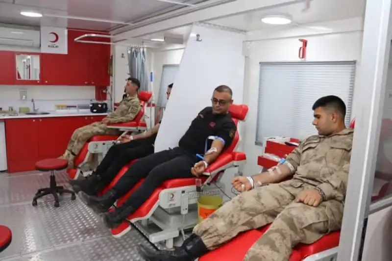 Hatay Jandarma Personelinden Kan Bağışı