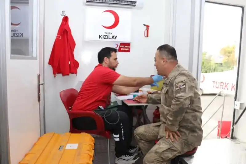 Hatay Jandarma Personelinden Kan Bağışı