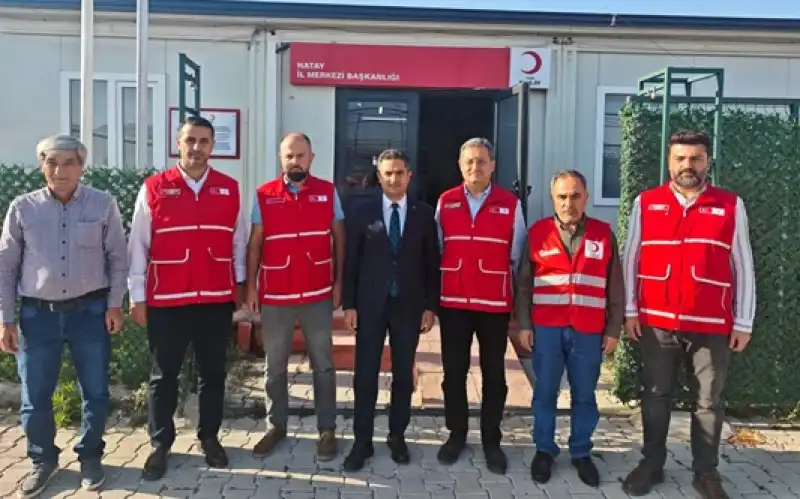 Kaymakam Oğuz Cem Murat, Kızılay Hatay İl Başkanı Kimyonoğlu’nu Ziyaret Etti