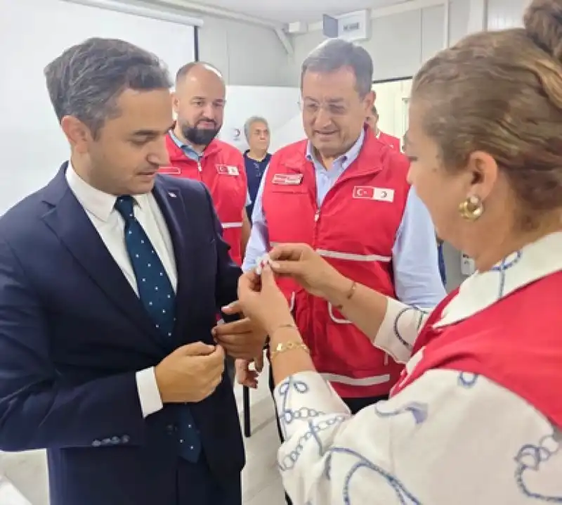 Kaymakam Oğuz Cem Murat, Kızılay Hatay İl Başkanı Kimyonoğlu’nu Ziyaret Etti