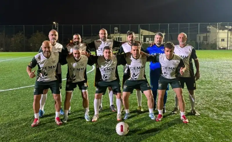 Gardenya Botanik Veteranlar Futbol Tutkusunu Yaşatıyor