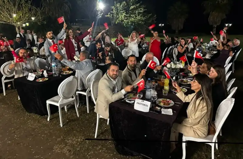 Hatay’da Engelsiz Bir Gelecek Için Güç Birliği: Dayanışma Gecesine Yoğun Katılım