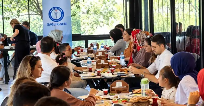 Altınözü Sağlık-sen Ailesi Kahvaltıda Buluştu