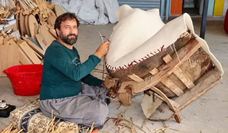 Sonbaharda Semerci Mustafa Usta’nın Mesaisi Arttı