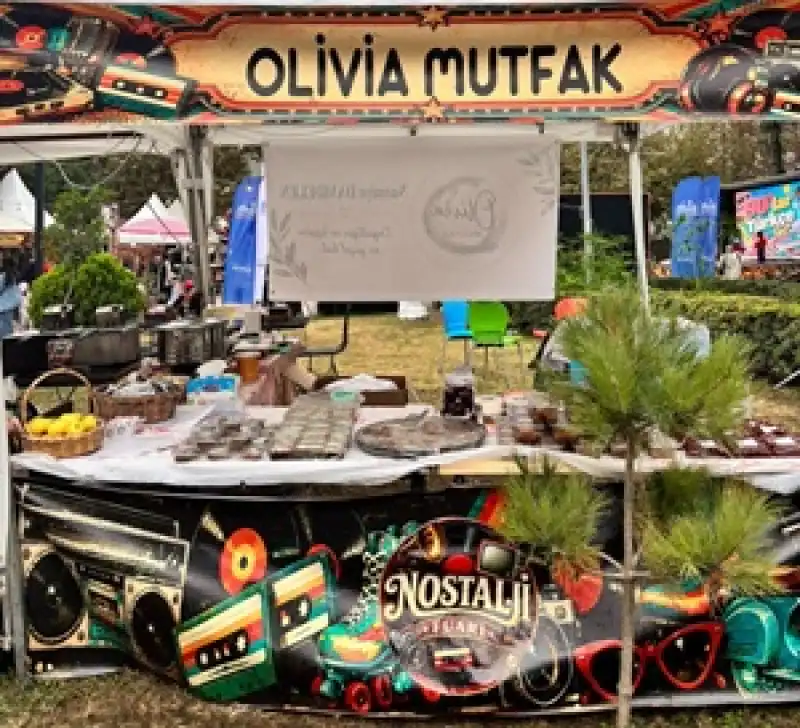 Nazmiye Damdelen’den Nostalji Festivali’nde Doğal Lezzetler
