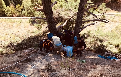 Antakya'da yamaçtan düşen çocuk yaralandı