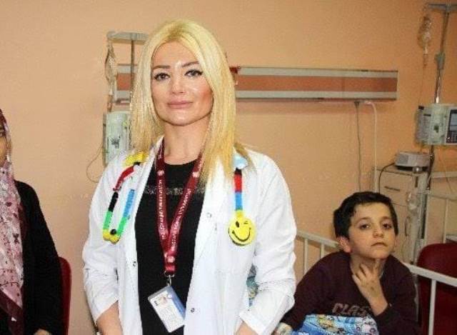 Bazı aileler down sendromlu çocuklarını toplumdan saklıyor
