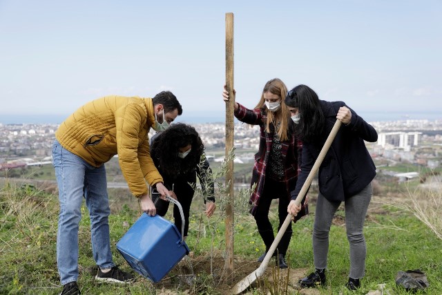 Kadınlar korosuna ilk fidan dikimi yapıldı