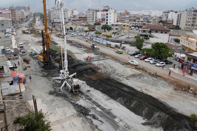 Fore kazık çalışması başladı