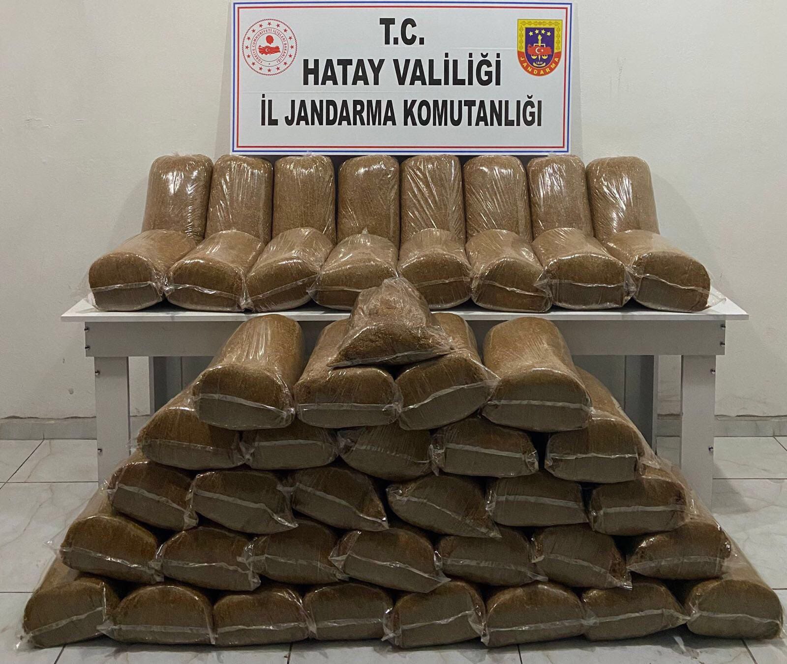 Otomobilde 230 kilogram kaçak tütün ele geçirildi