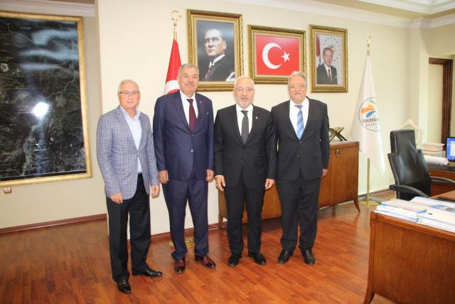 Mevkidaşlarını ziyaret etti