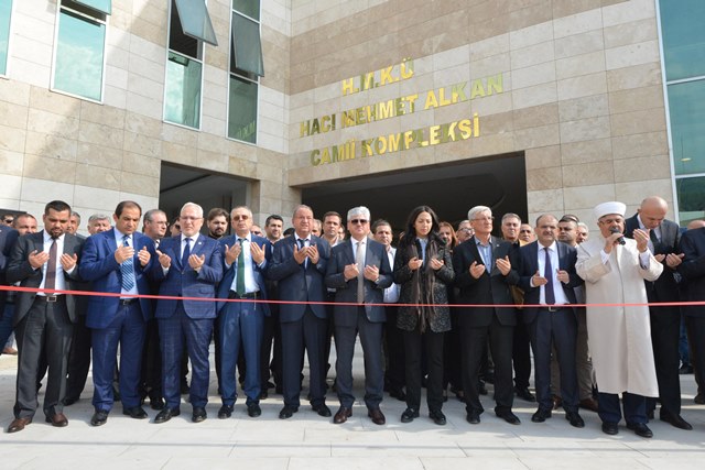 MKÜ de Hacı Mehmet Alkan Camii Kompleksi ibadete açıldı