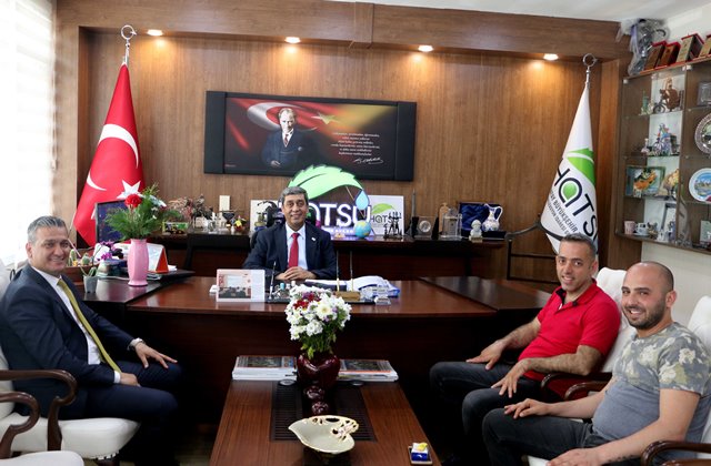 Hizmetleri birlik ve beraberlik içerisinde gerçekleştiriyoruz