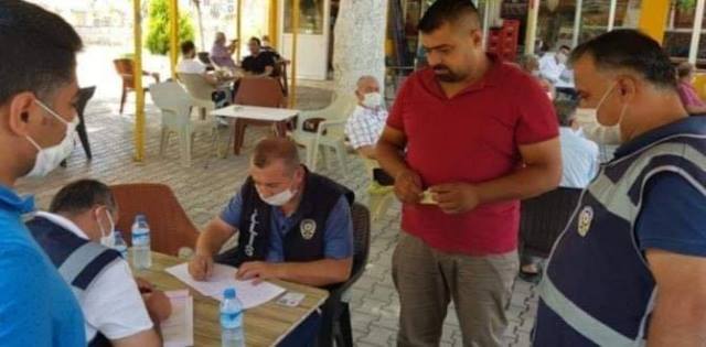 Kırıkhan da maske takmayan 10 kişiye ceza kesildi
