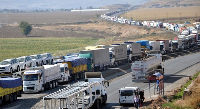 Cilvegözünde 5 kilometrelik tır kuyruğu