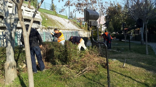 PARKLARDA BAKIM ÇALIŞMASI