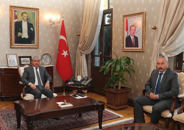 Vali Doğana nezaket ziyareti
