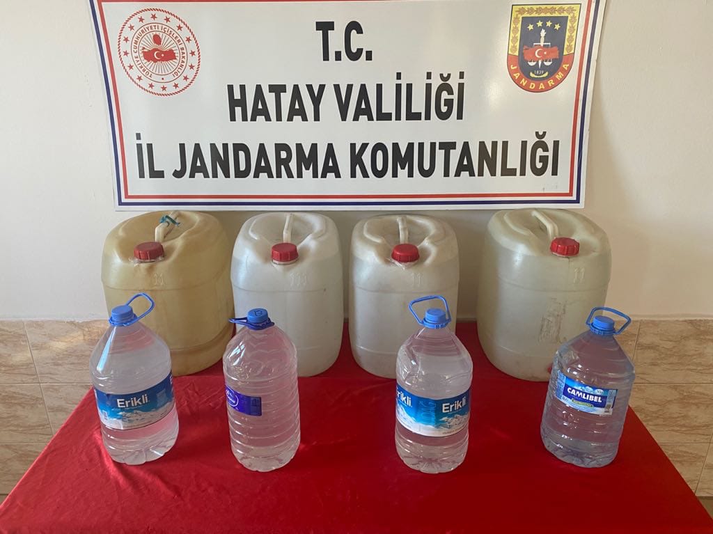 Sahte içki ve kaçak sigara operasyonunda 3 kişi yakalandı