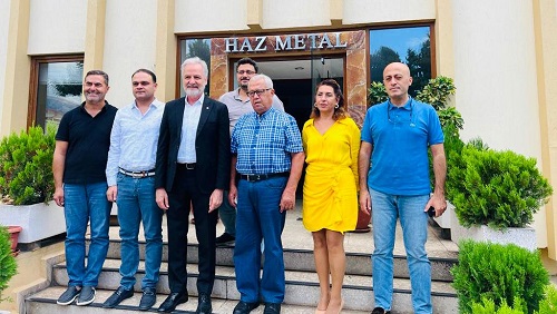 Sahada olmaya gayret ediyoruz