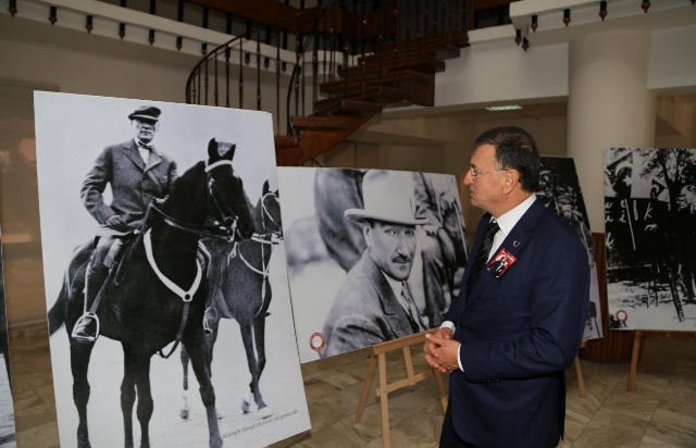 Atatürk Fotoğrafları sergisi açıldı