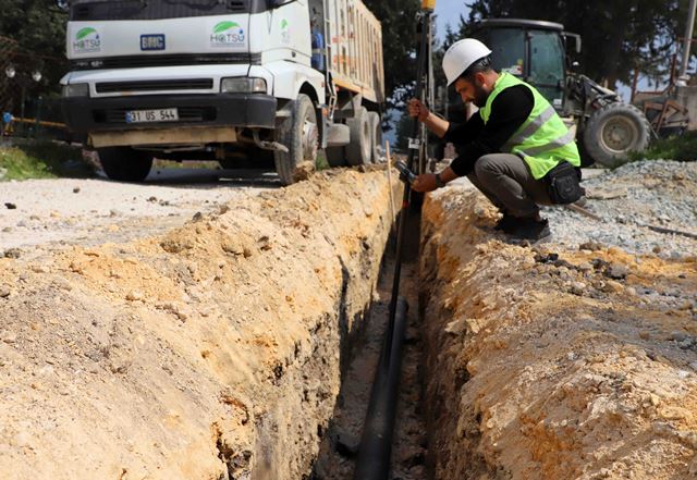Antakya da şebeke iyileştirme çalışmaları sürüyor