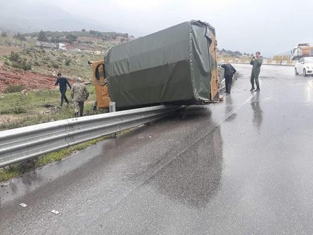 Kıcı da askeri araç devrildi