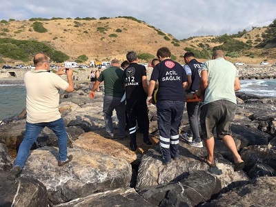 Oğlunu kurtarmak için denize atlayan baba vefat etti