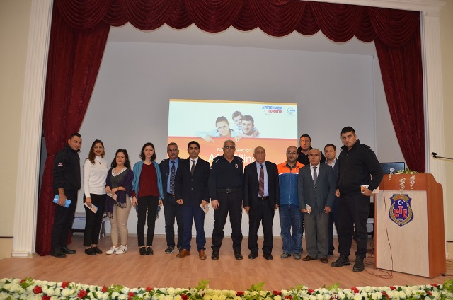 Cezaevi personeline Depremden Korunmakonferansı
