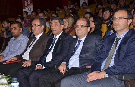 EZAN SELA SEYİRCİYLE BULUŞTU