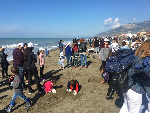 Bahçeşehirden tek evimiz dünya çevre hareketi