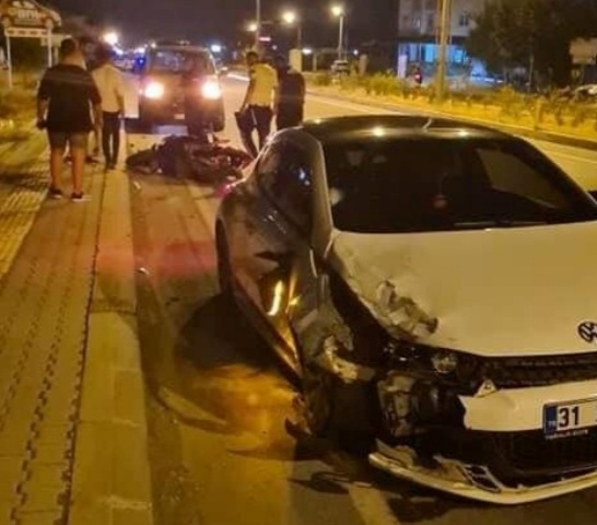 Arsuz da kaza 2 yaralı