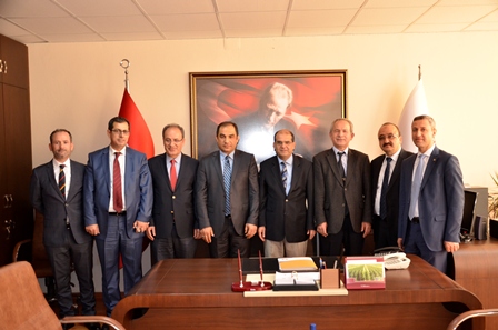 ZİRAAT FAKÜLTESİNDE DEVİR TESLİM TÖRENİ 