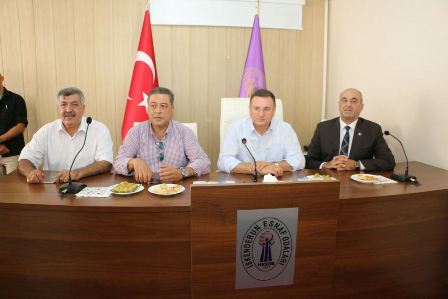 İskenderun esnafı Başkan savaş ile bir araya geldi